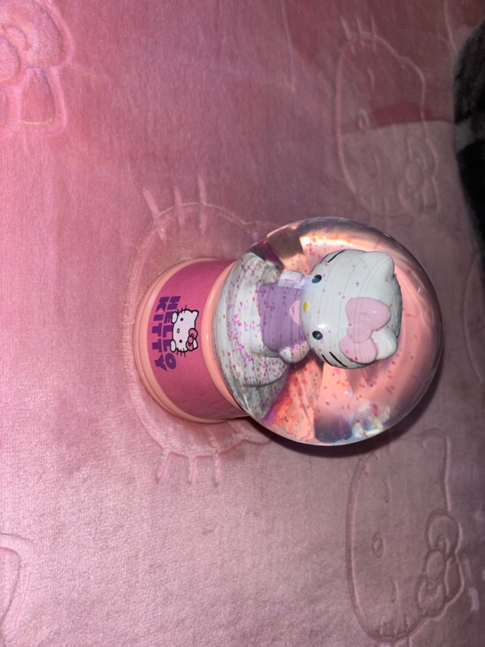 Hello Kitty Pink and White Glitter Snow Globe Figurine - Picture 2 of 4